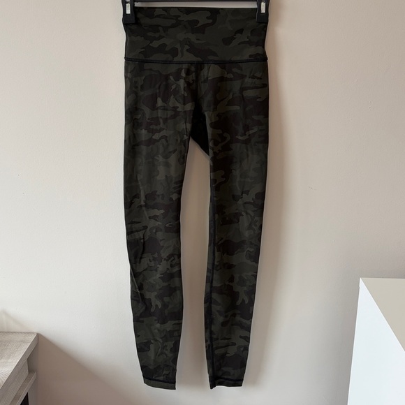 Lululemon Camo SET - Wunder Under 28” and Energy Bra in Green Incognito Camo - 4 - Picture 5 of 7